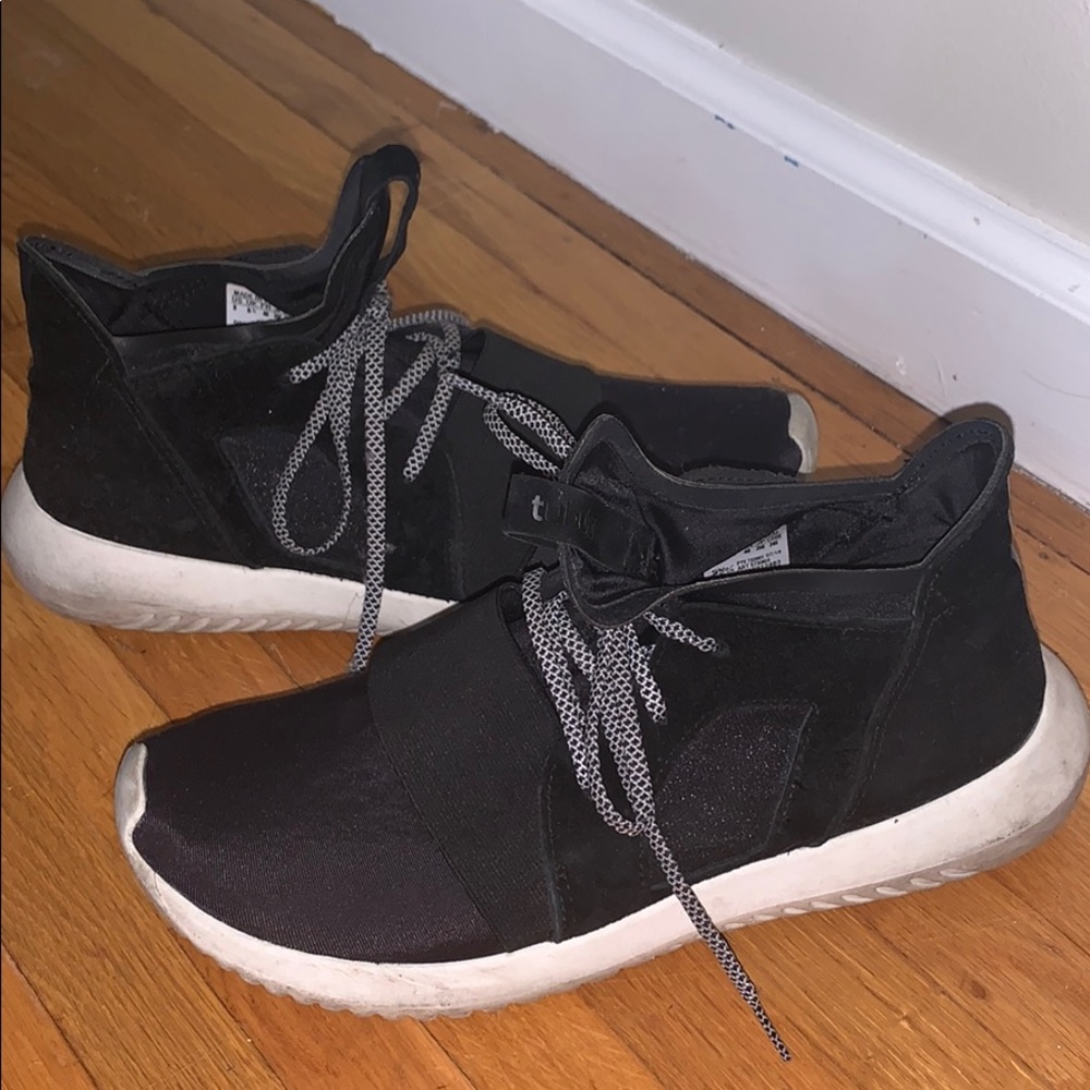 Black Adidias sneakers